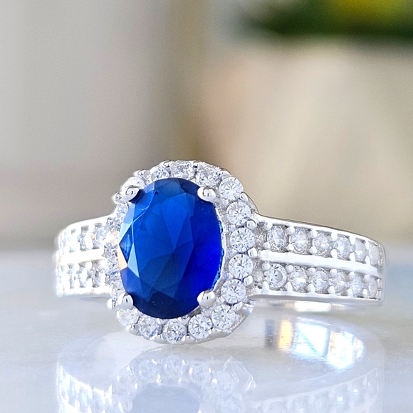 Blue Sapphire Gemstone ring, 925 Sterling Silver Charmed Aroma - Picture 3 of 7